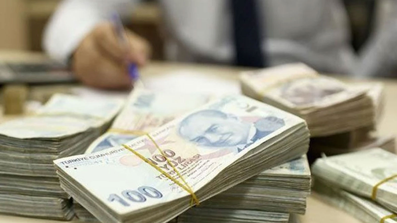 İstanbul'da dernek üzerinden 72 milyon liralık vurgun: 21 gözaltı