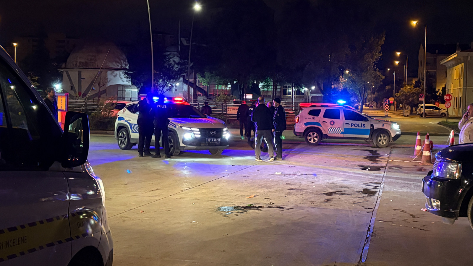 Kayseri'de akaryakıt istasyonunda bıçaklı kavga: 1 ölü, 2 yaralı