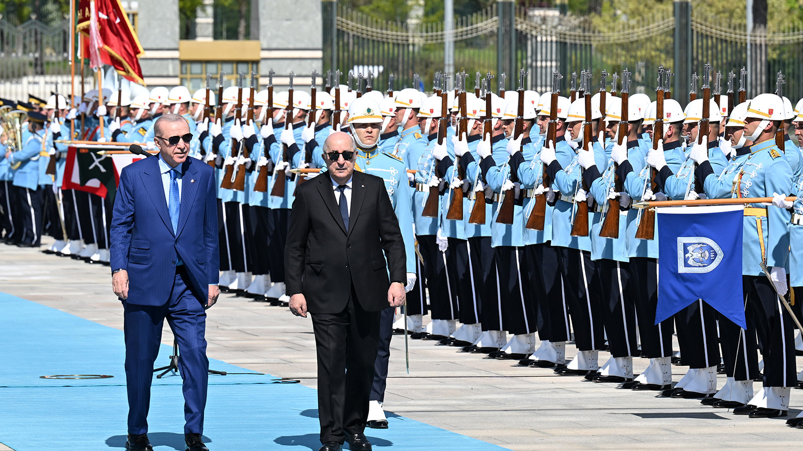 Cumhurbaşkanı Erdoğan, Cezayir Cumhurbaşkanı Tebbun'u resmi törenle karşıladı