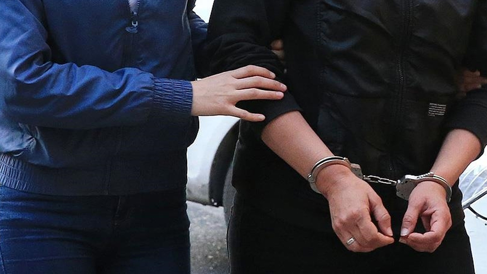 Edirne'de bir kadın, tartıştığı kişiyi bıçakladı