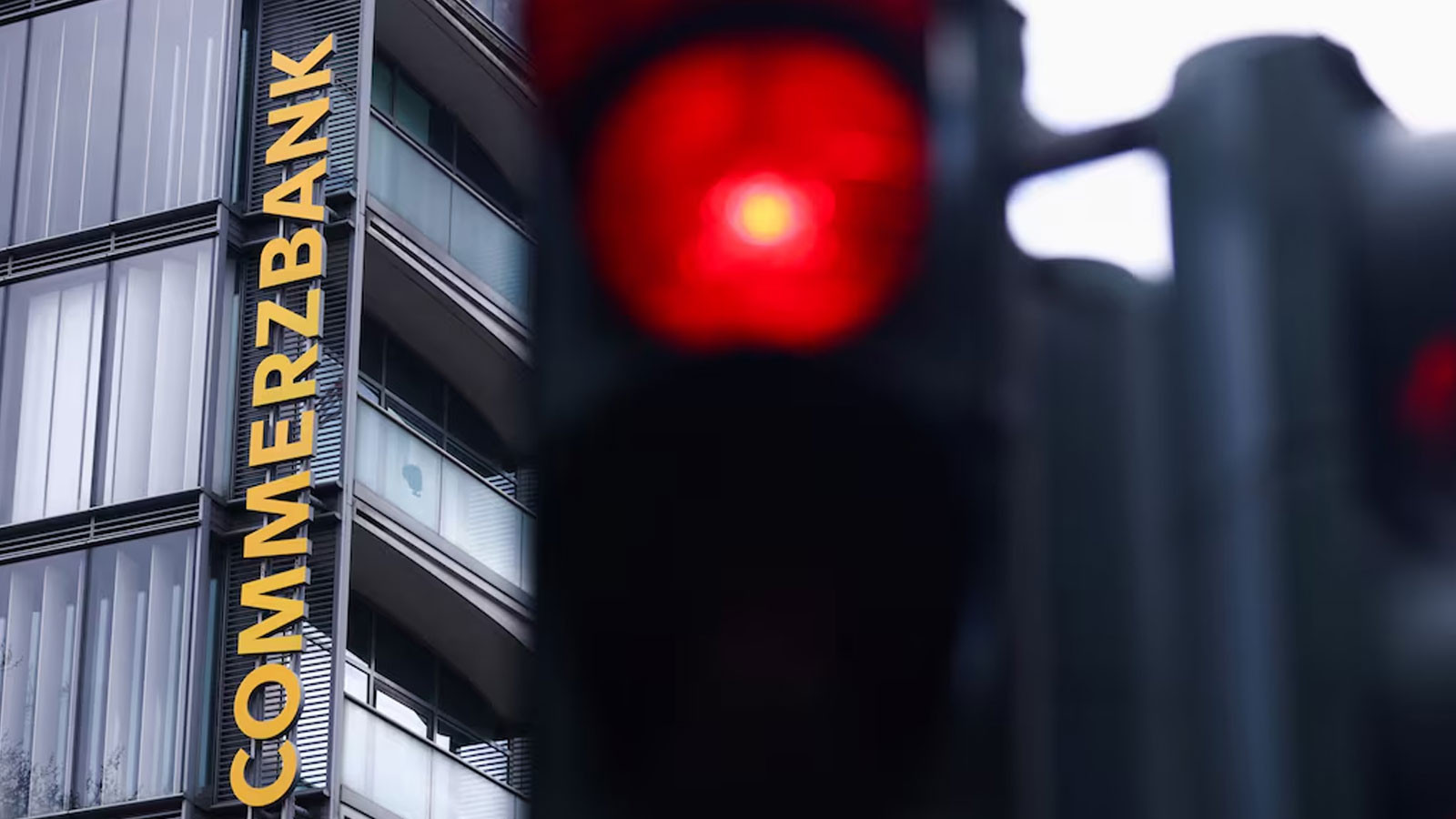 Alman Commerzbank 3 bin kişiyi işten çıkaracak