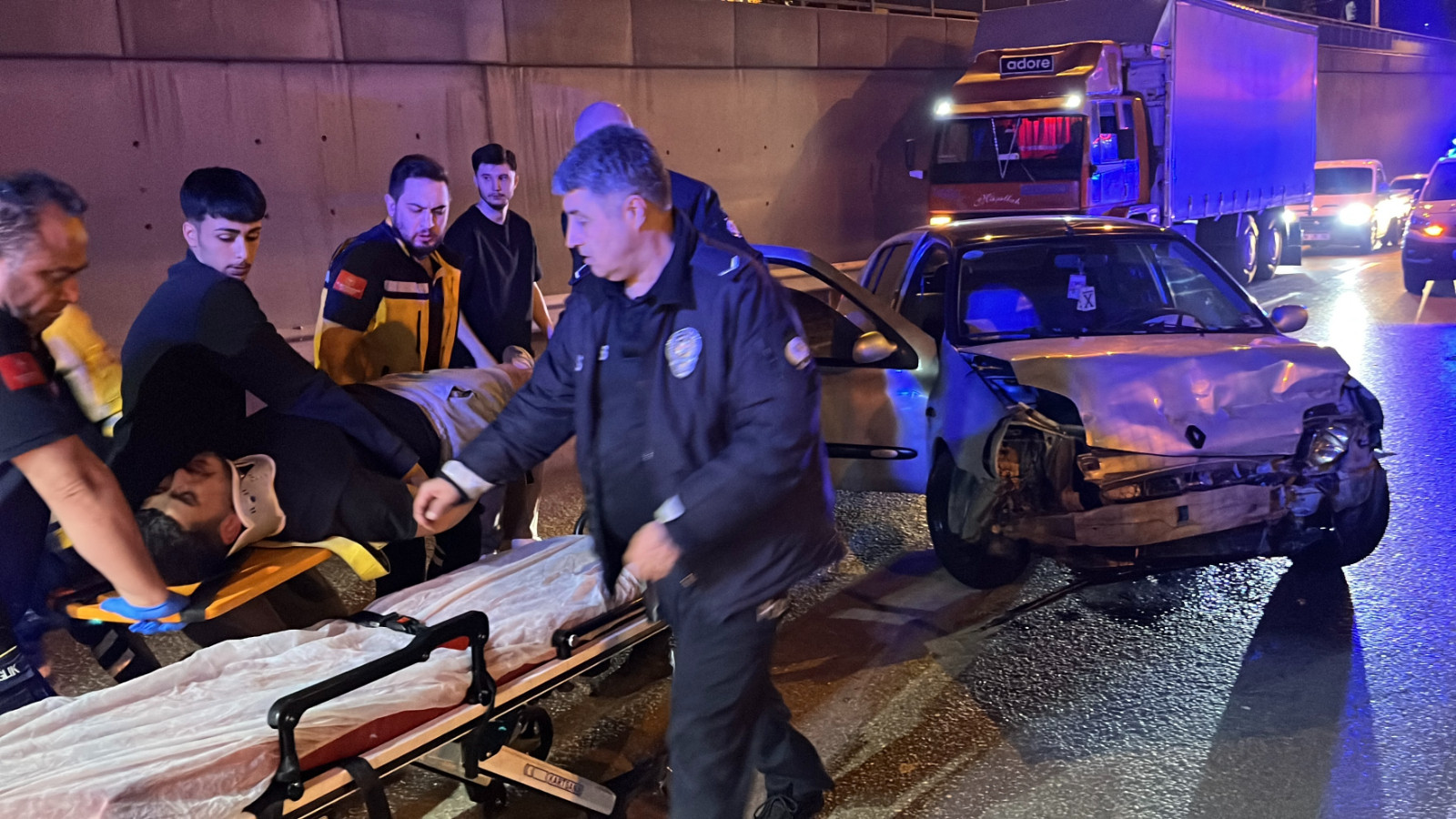 Bursa'da feci kaza! Genç sürücü yaralandı
