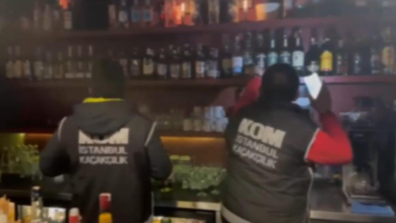İstanbul’da gece kulübü ve restoranlara sahte içki operasyonu: 2 ton 350 litre ele geçirildi