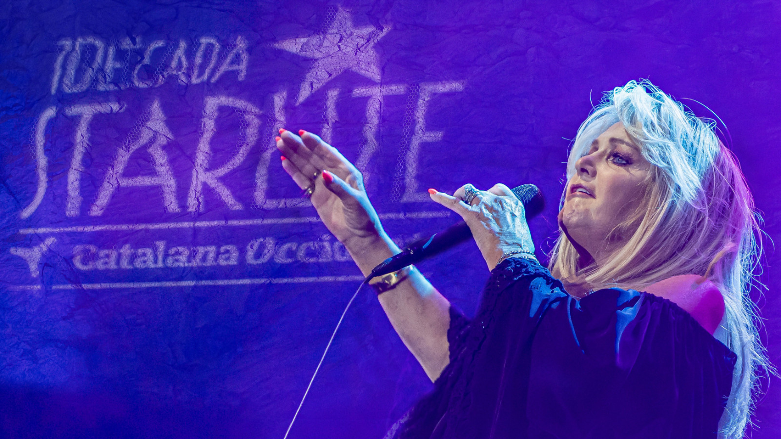 Ünlü şarkıcı Bonnie Tyler'ın durumu kötüleşti, komada