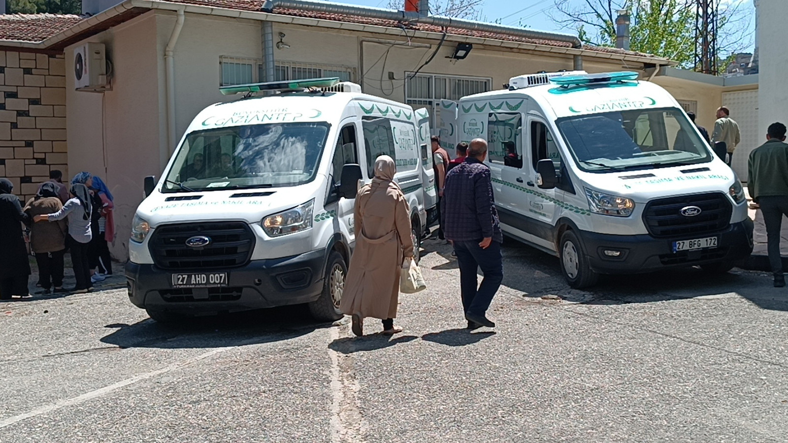 17 yaşındaki komşusu tarafından bıçaklanan 21 yaşındaki Muhammed öldü