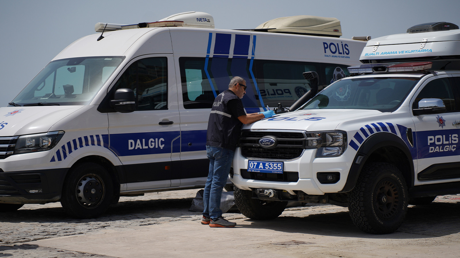 Antalya'da falezlerden düşen ABD'li turist öldü