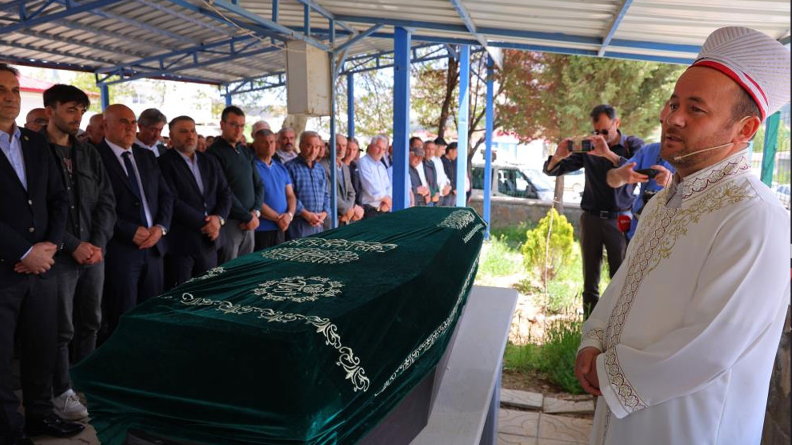 Cinayete kurban giden Kübra Yapıcı son yolculuğuna uğurlandı