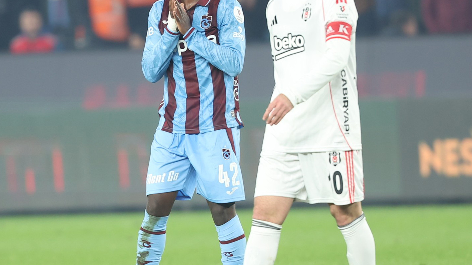 Süper Lig'de dev maç: Beşiktaş - Trabzonspor