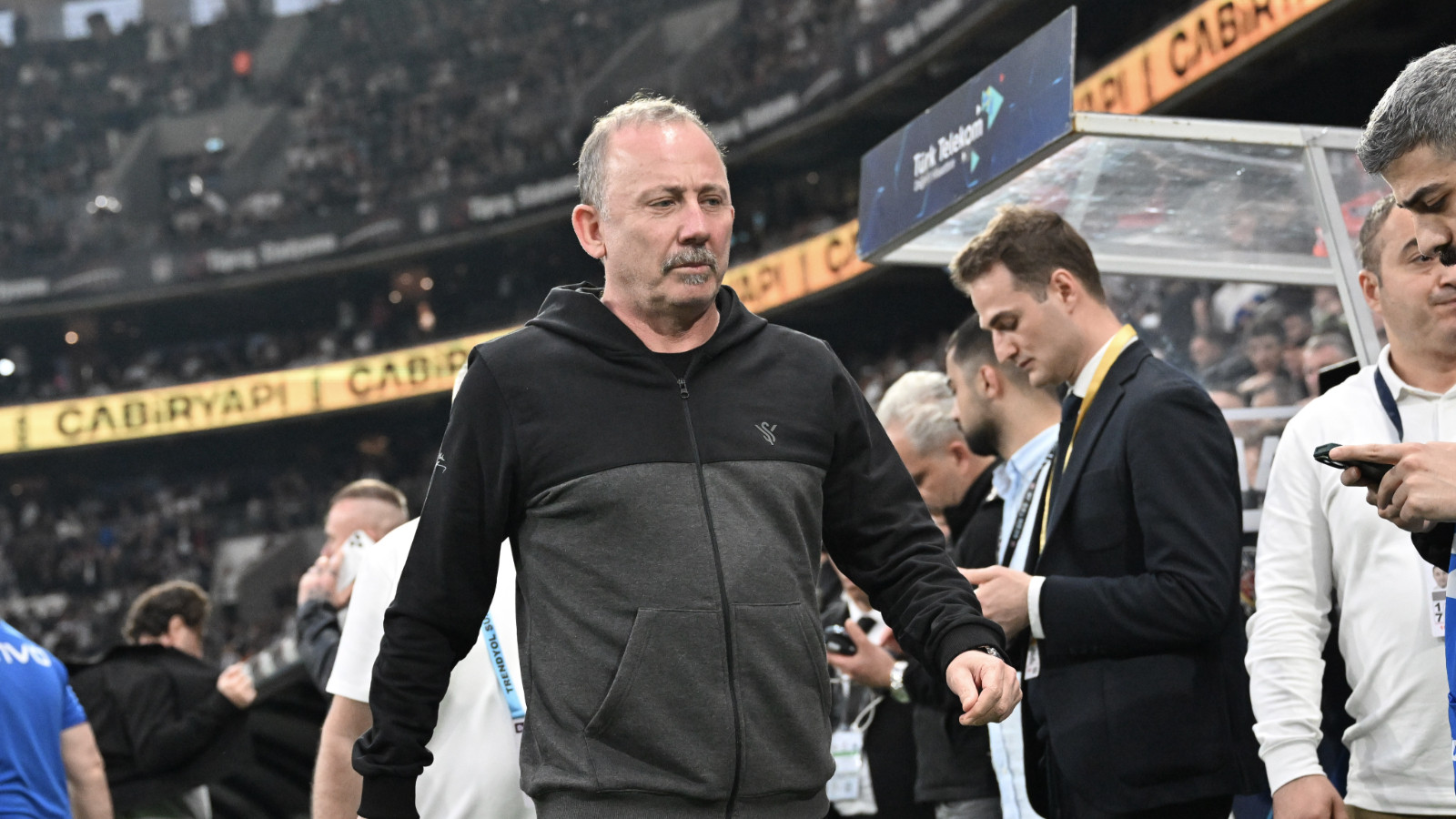 Trabzonspor yenilgisi sonrası Sergen Yalçın istifa etti