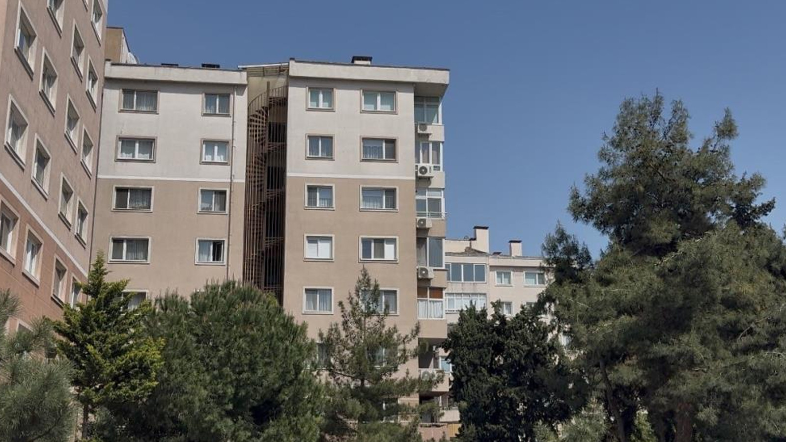 İstanbul'da dehşet: Boşanma aşamasındaki eşini defalarca bıçakladı