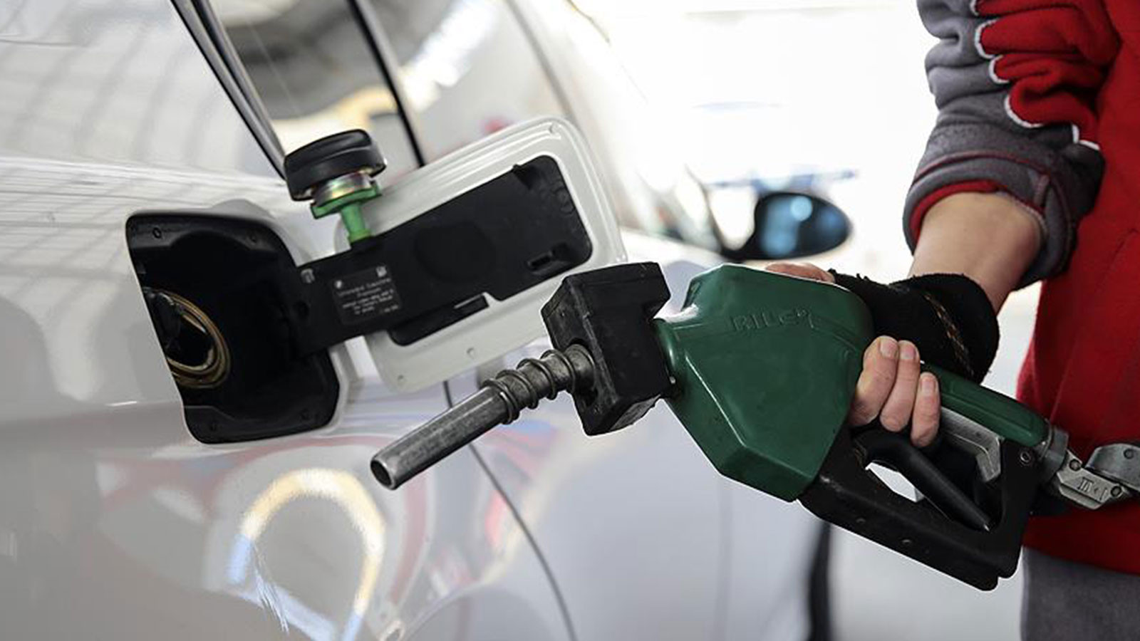 Motorine indirim geldi! Akaryakıtta son fiyatlar