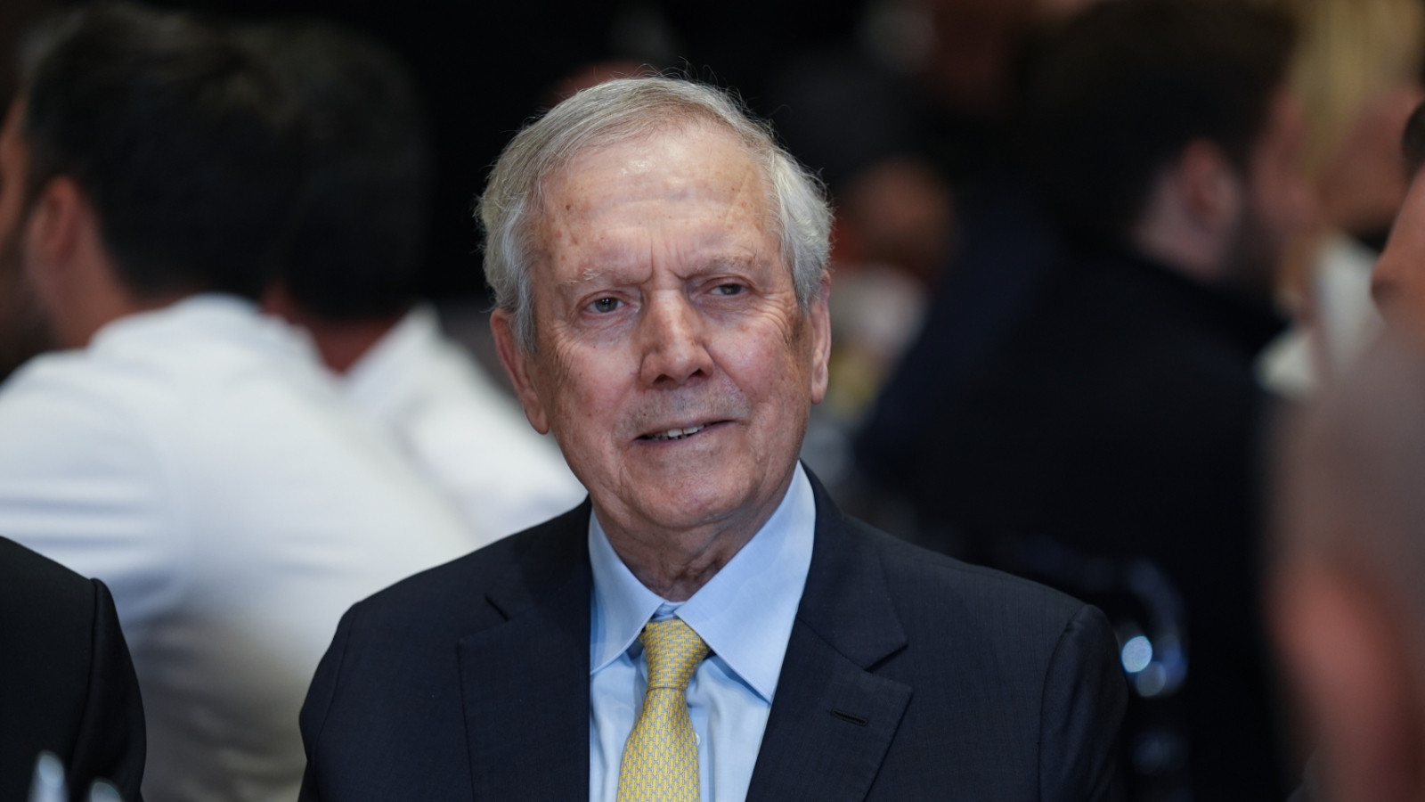 Aziz Yıldırım, yeni hoca ve transferler için tarih verdi