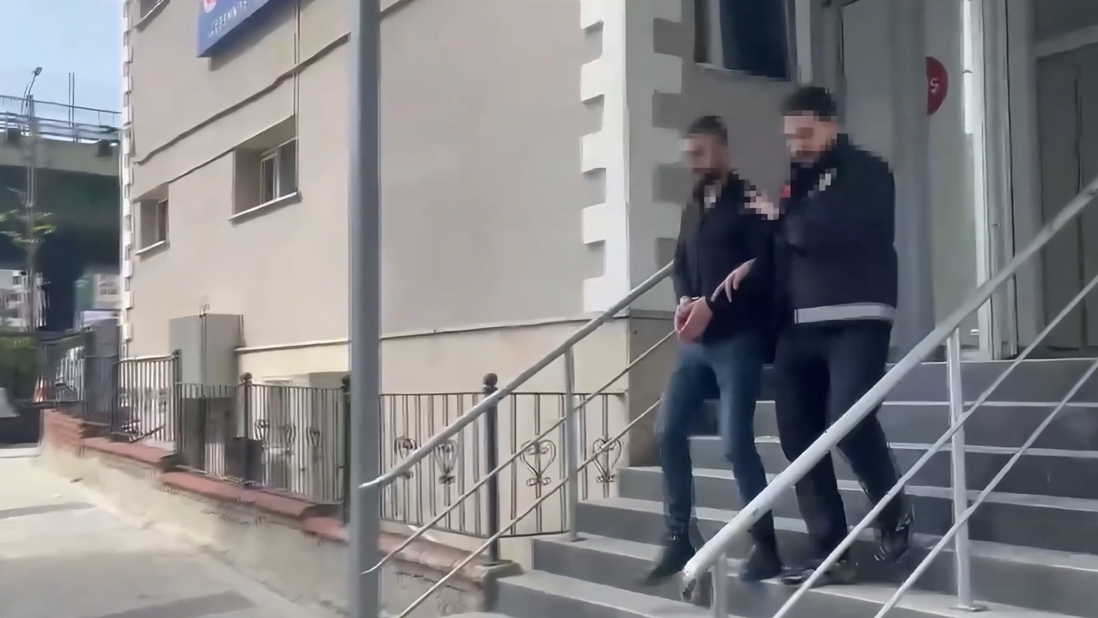 Şişli'de dehşet anları: Konuşmak için yanına gittiği kadına ateş açtı