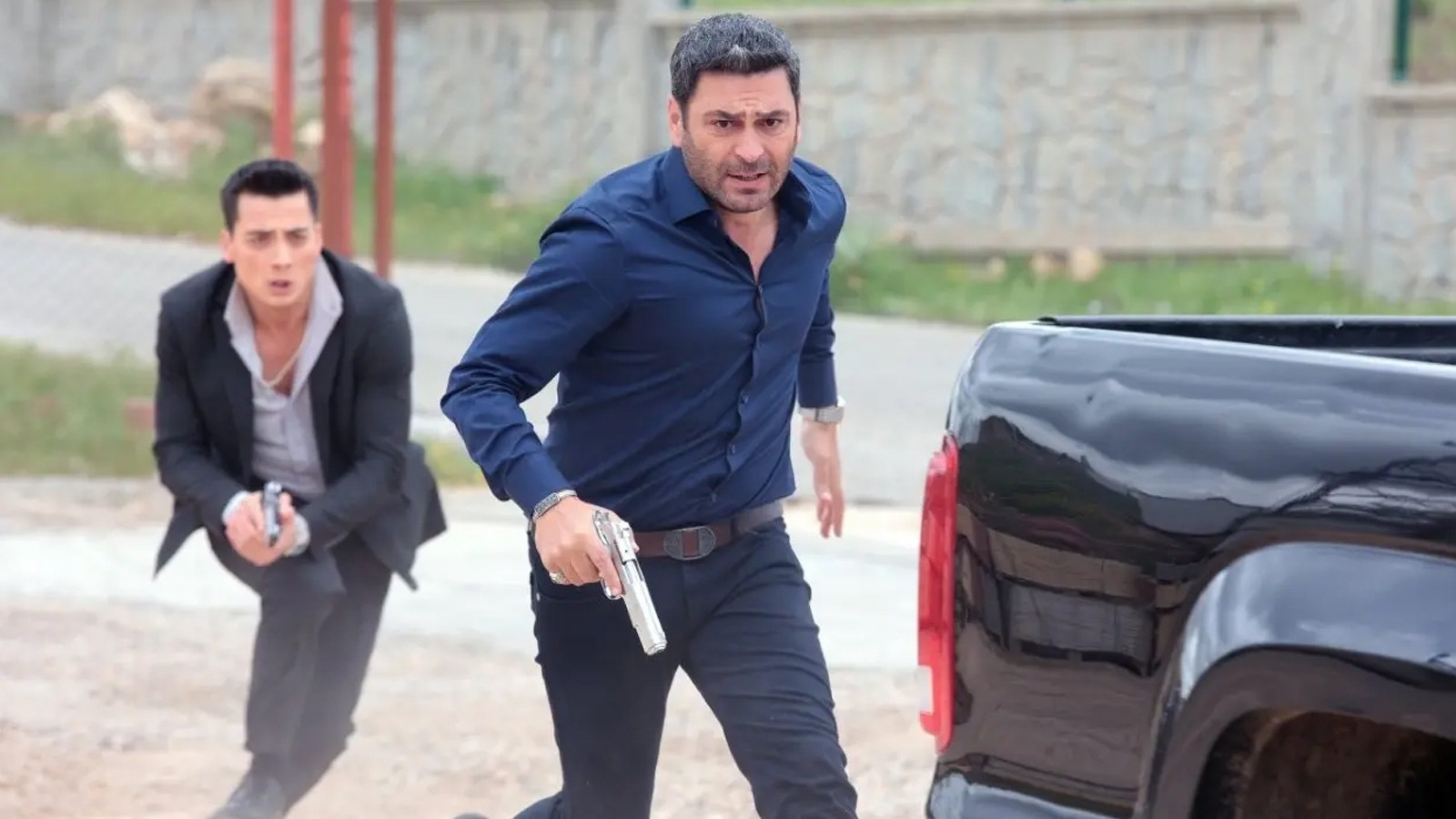 Uzak Şehir 61. Bölüm Yeni Bölüm Tek Parça Full İzle! Kanal D Uzak Şehir son bölüm izle!