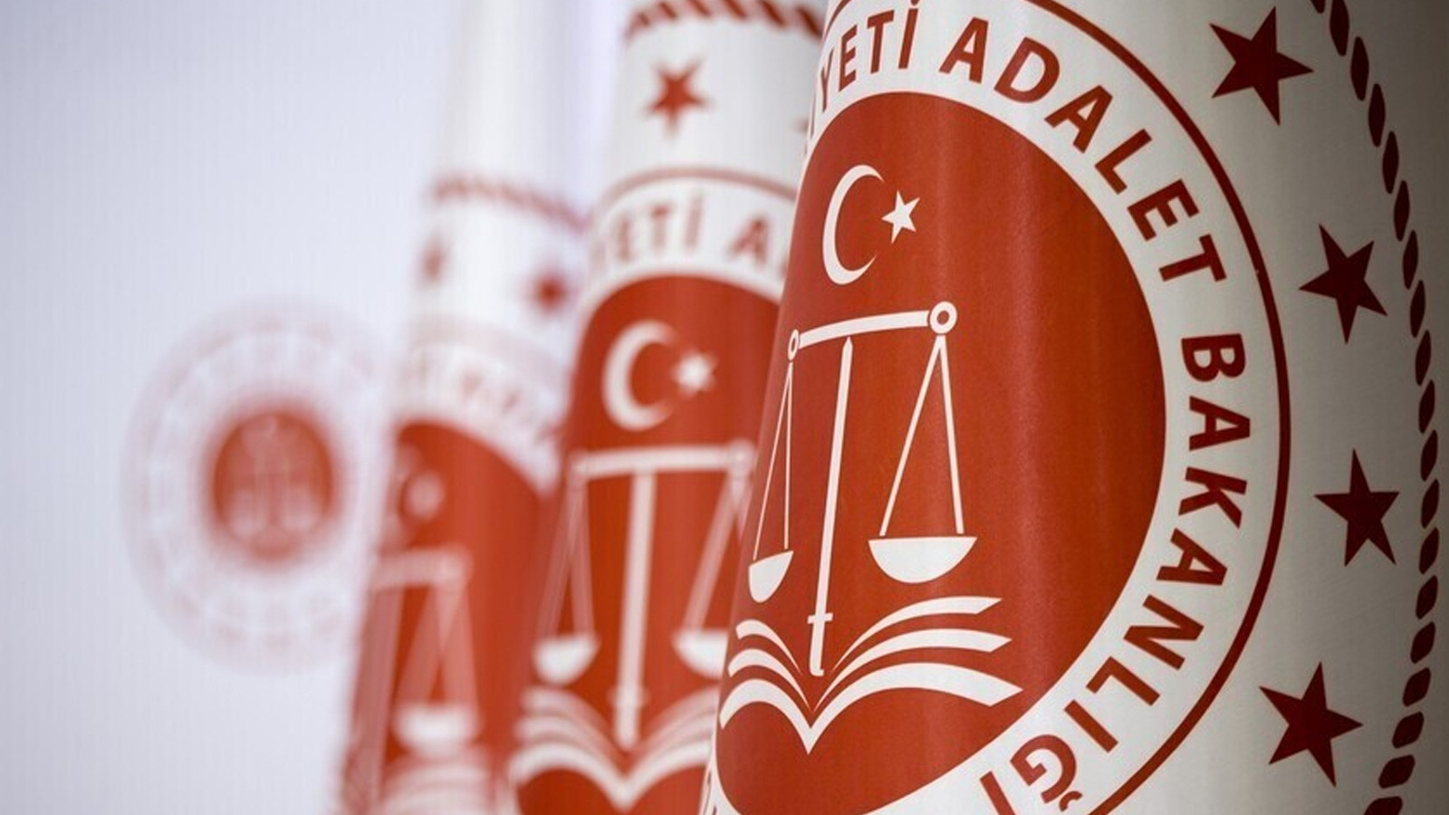 Adalet Bakanlığı 15 bin personel alacak: Kadrolar, şartlar belli oldu mu?