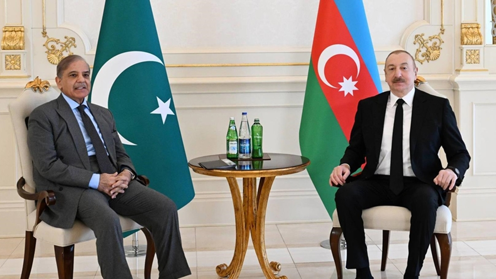 Azerbaycan Cumhurbaşkanı Aliyev ile Şahbaz Şerif görüştü: Enerji, ticaret ve bölgesel gelişmeler masada