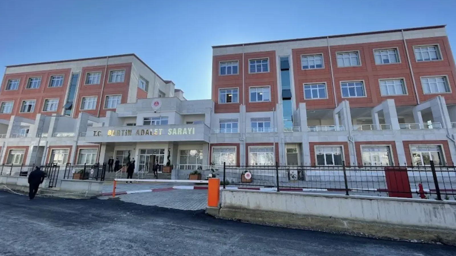 Bartın'da kız çocuğuna istismar davasında yeni gelişme: Anne de tutuklandı