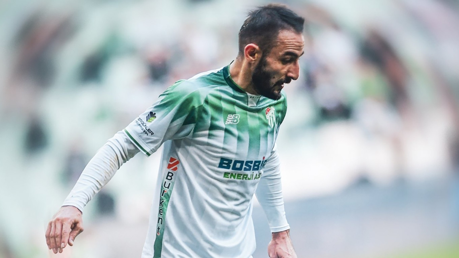 Bursaspor'da yaprak dökümü sürüyor! Bir isimle daha vedalaşıldı