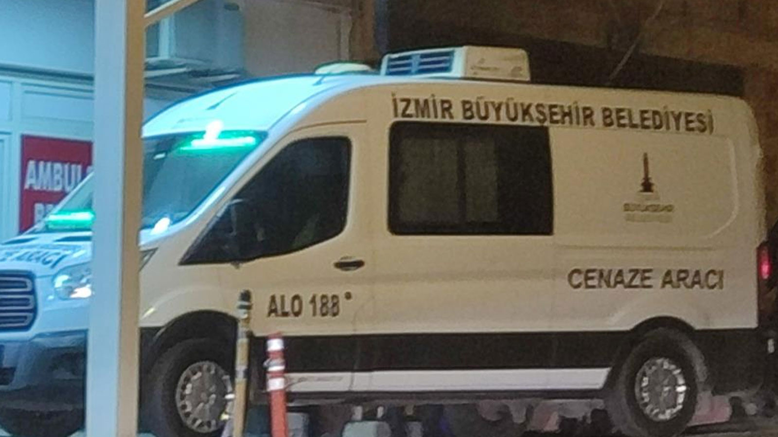 İzmir'de boya yaparken kalp krizi geçiren yaşlı adam öldü