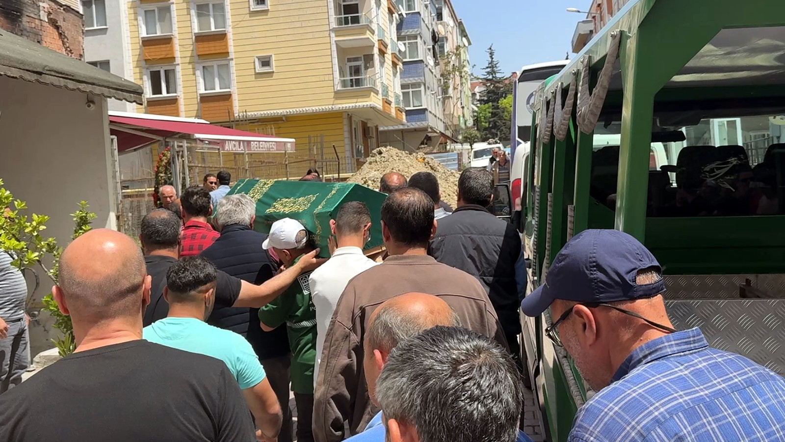 Avcılar’da skuterdan düşen belediye işçisi 15 gün sonra hayatını kaybetti