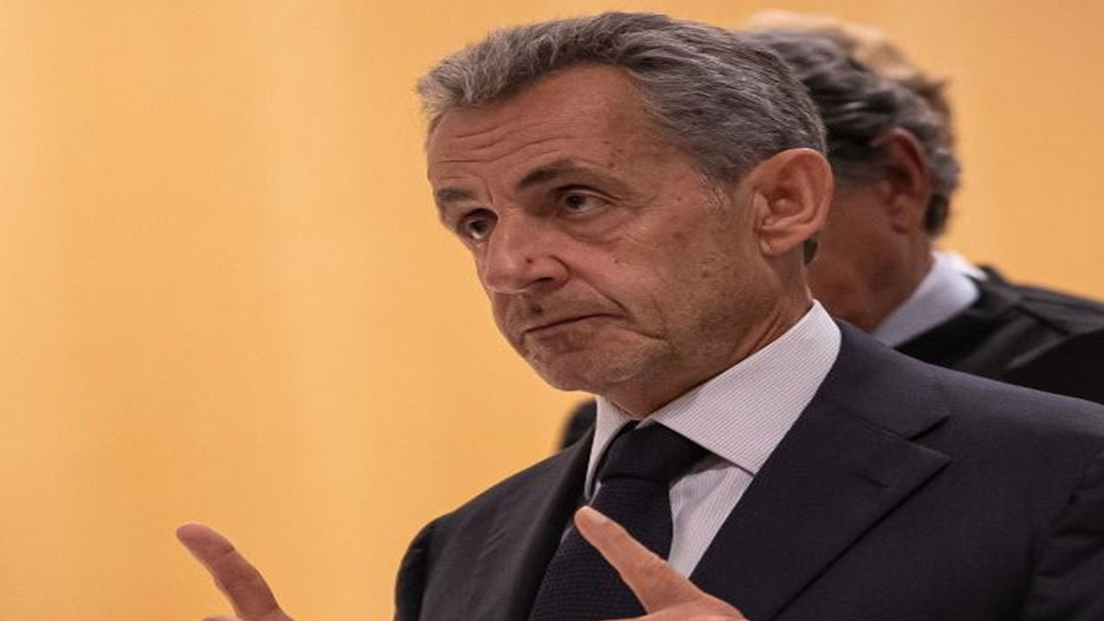 Eski Fransa Cumhurbaşkanı Sarkozy için istenen ceza belli oldu