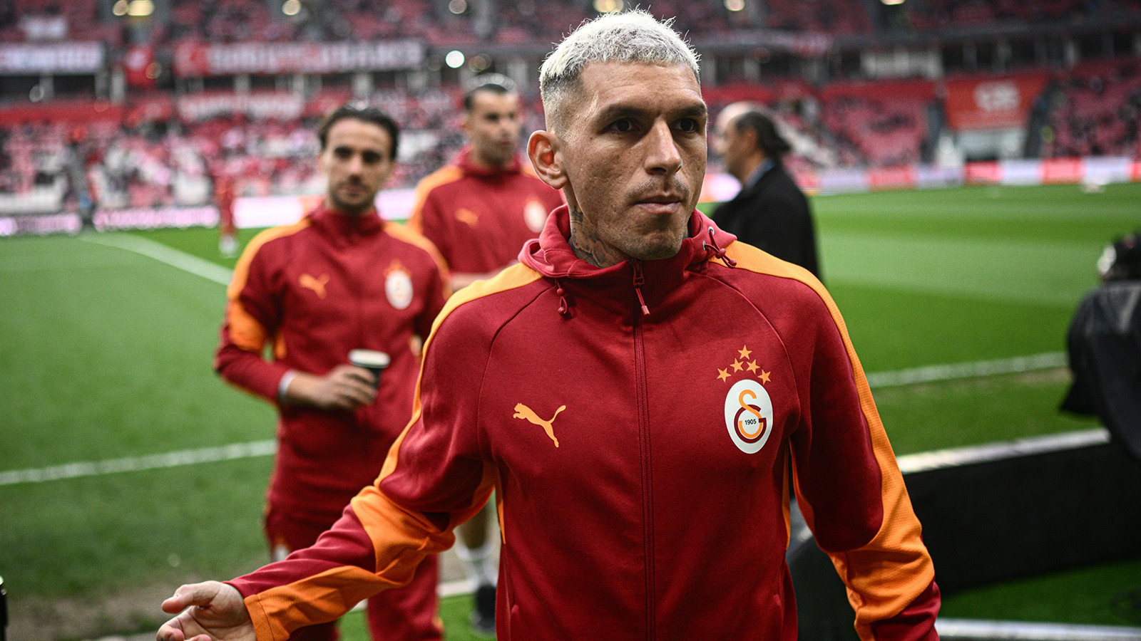 Galatasaraylı futbolcu Lucas Torreira'ya Beyoğlu'nda saldırı