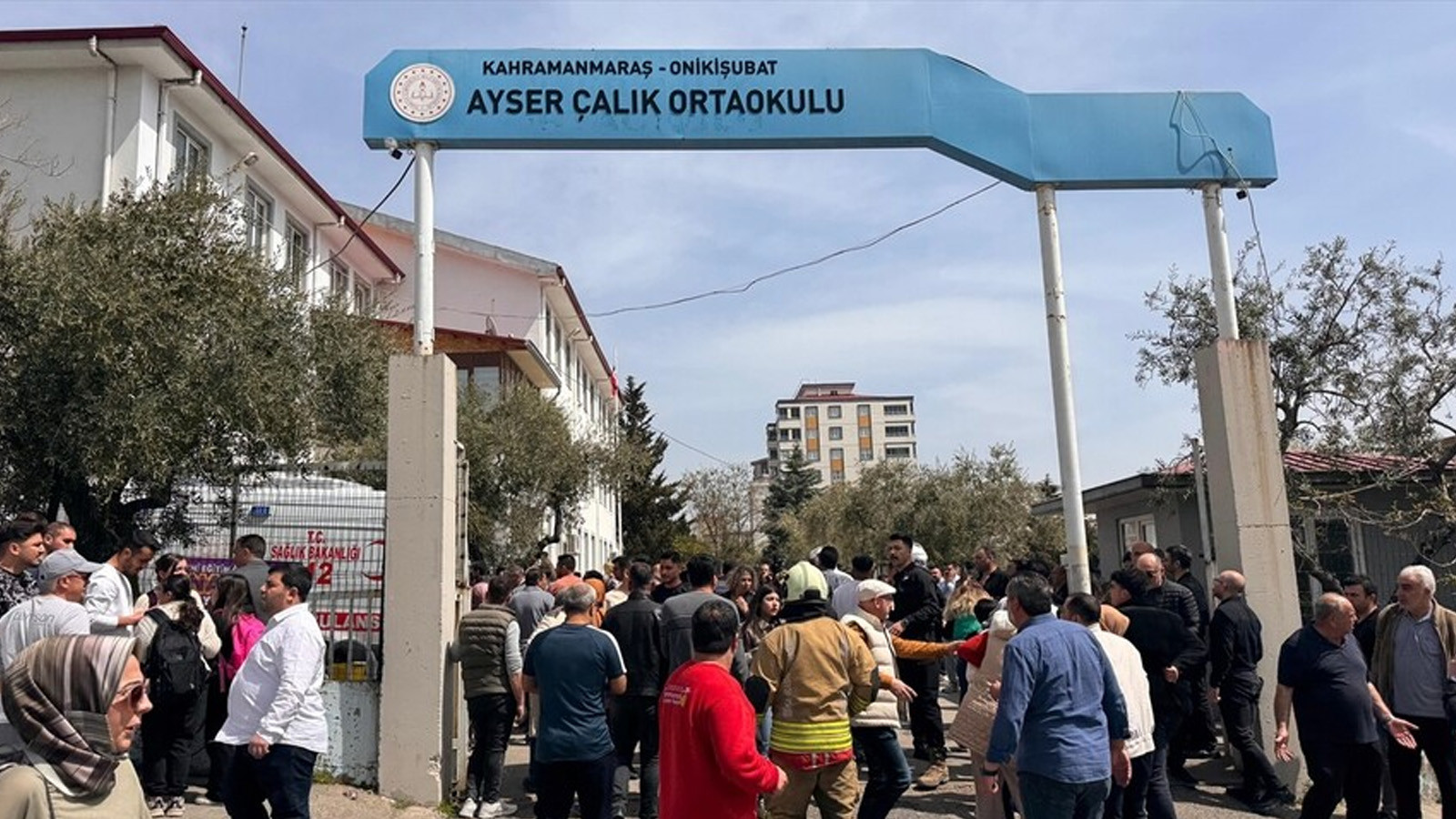 Okul saldırıları sonrası 36 çocuk için harekete geçildi