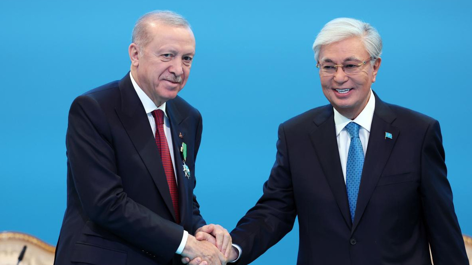 Cumhurbaşkanı Erdoğan'a Kazakistan'da devlet nişanı verildi