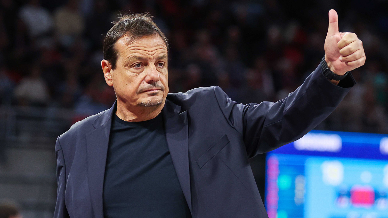 Ergin Ataman'ı kızdıran soru: Basın toplantısını terk etti