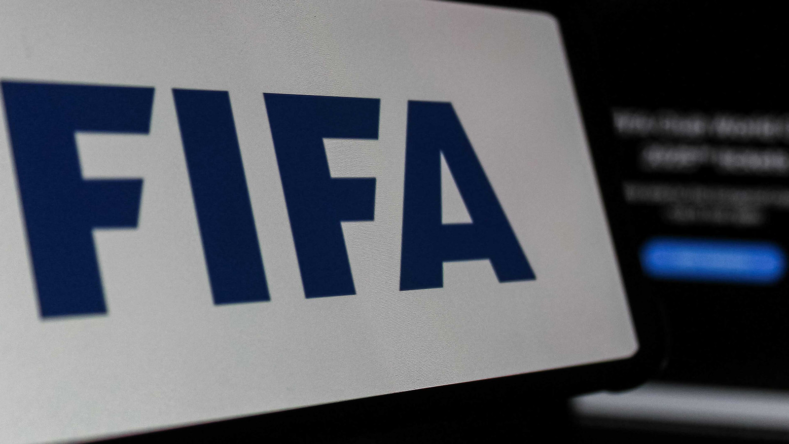 FIFA'dan 3 Türk kulübüne 3'er dönem transfer yasağı