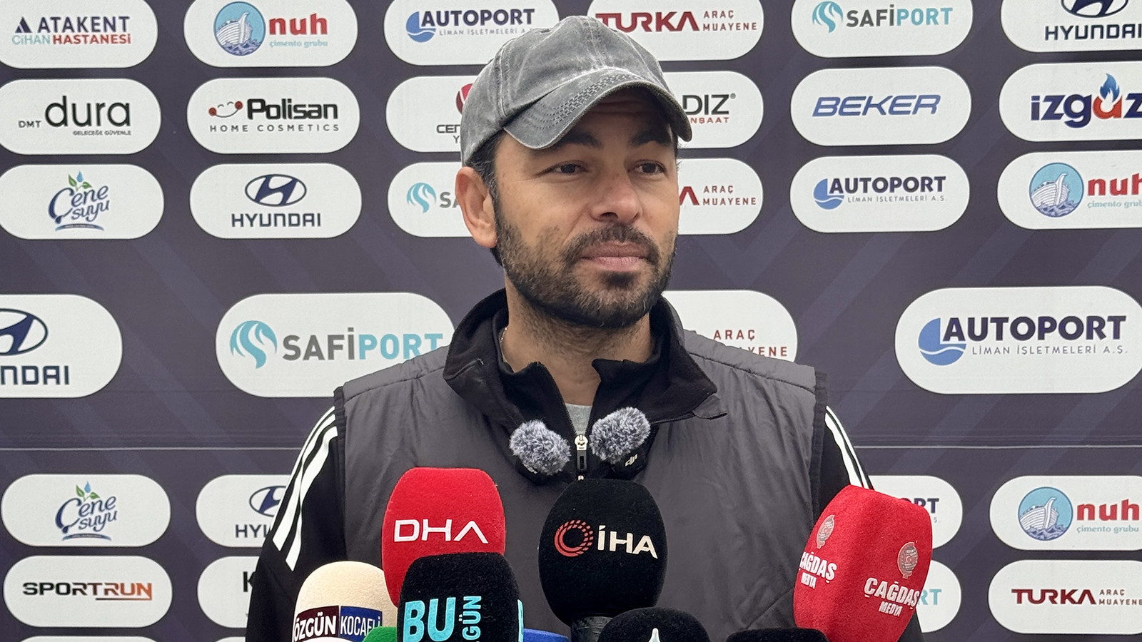 Kocaelispor Teknik Direktörü Selçuk İnan: "Saha içi bizim namusumuz"