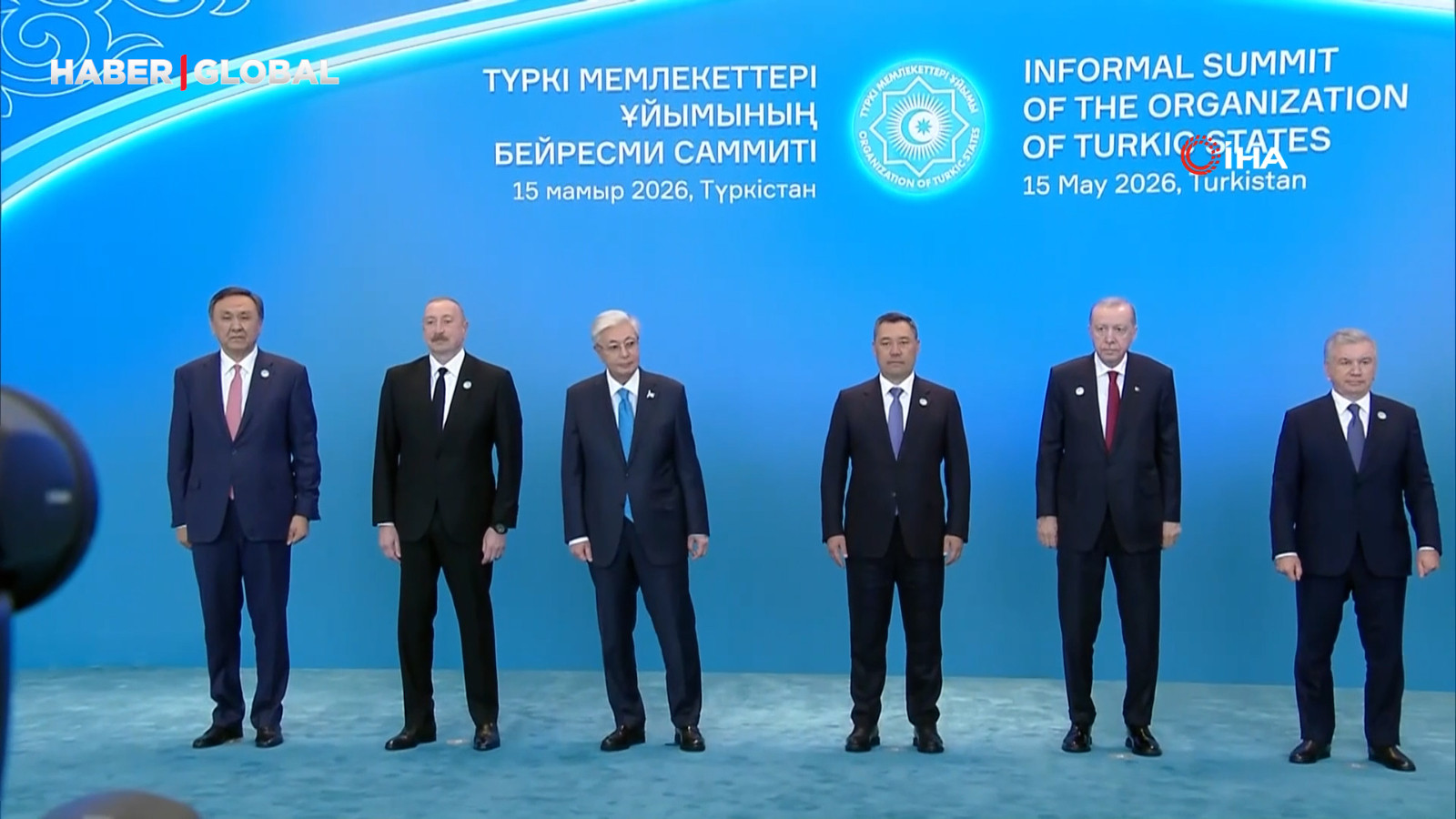 Cumhurbaşkanı Erdoğan, TDT Zirvesi'nde aile fotoğrafı çektirdi