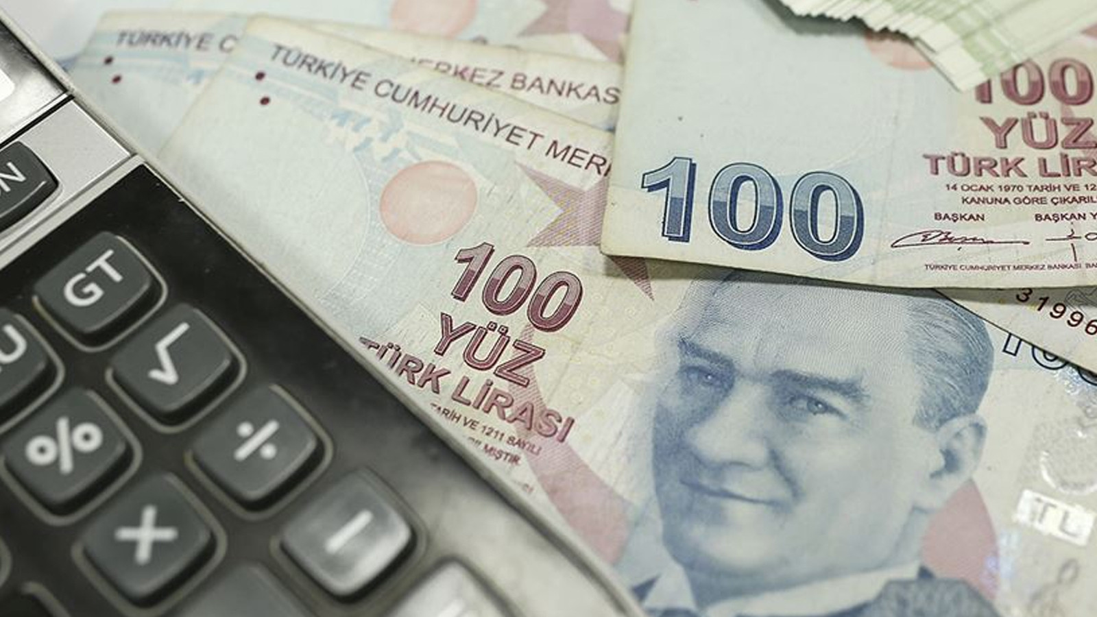 Emekli maaşı için emsal karar: Bankalara bloke yolu açıldı