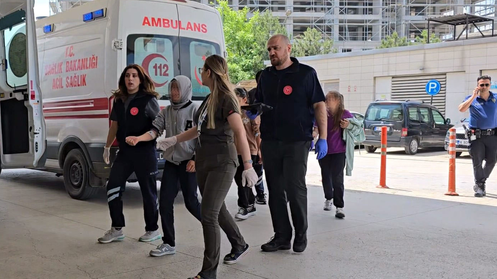 'İndirimli' çiğ köfte hastanelik etti; 28 öğrenci zehirlendi
