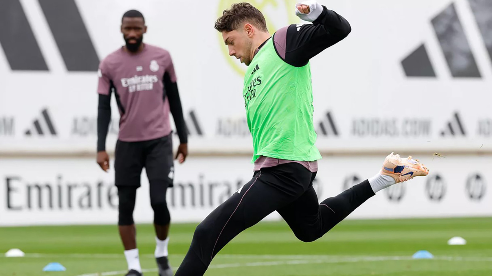 Tchouameni ile kavga edip hastanelik olan Valverde, Real Madrid'le idmanlara başladı