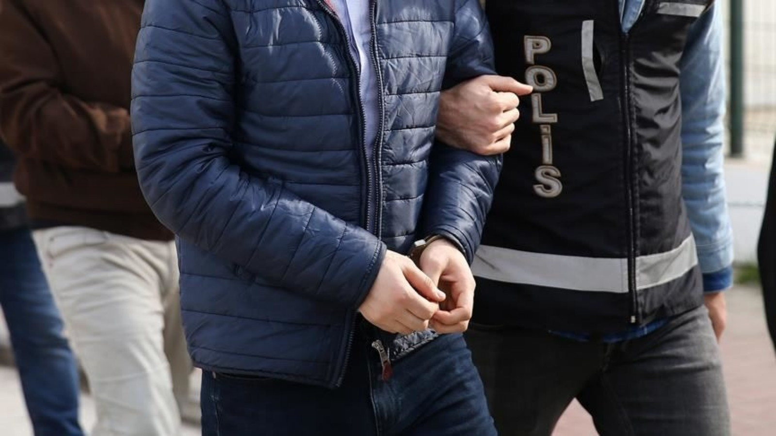 Yasadışı bahis operasyonunda 98 kişi gözaltında
