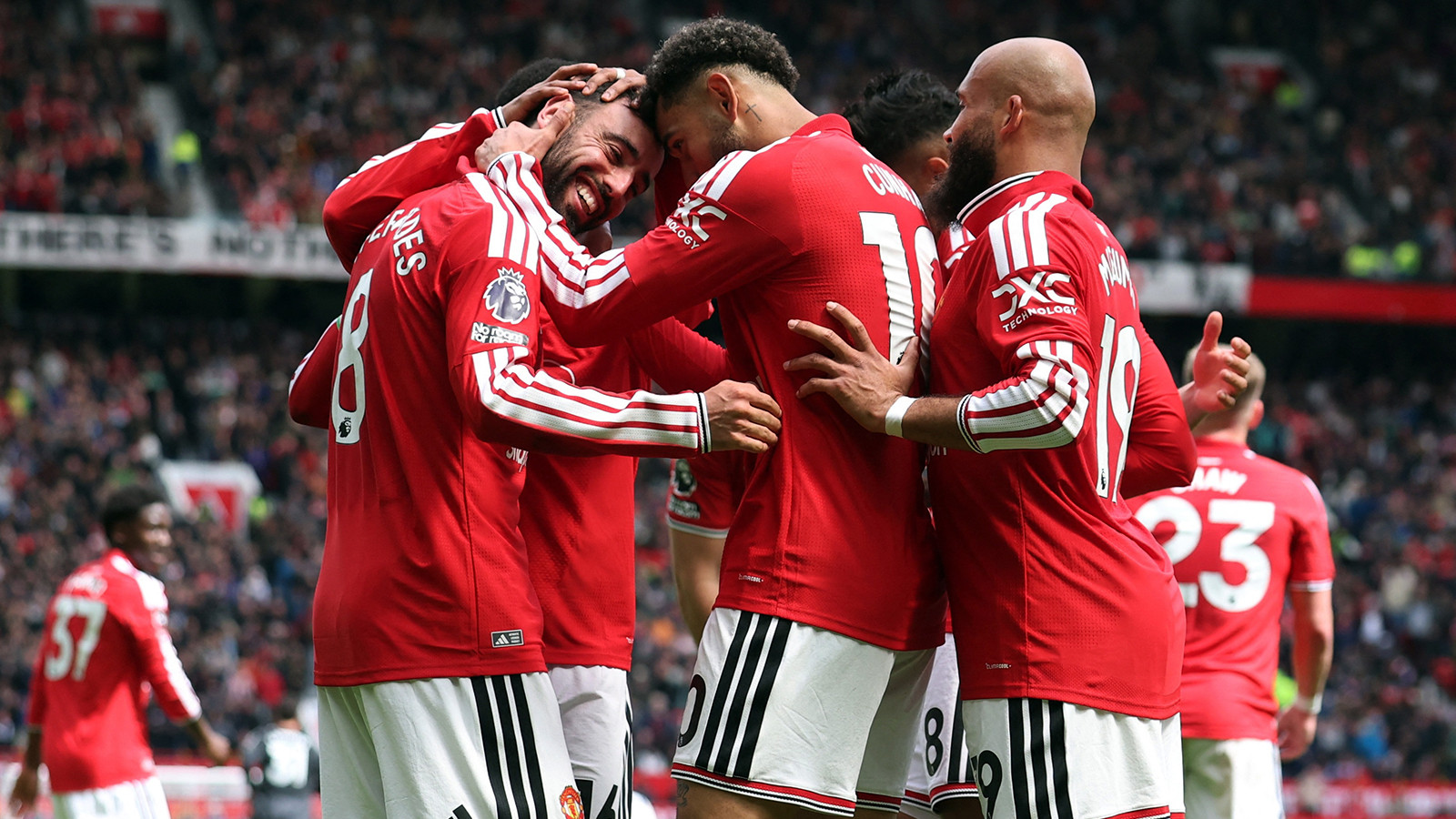 Bruno Fernandes tarihe geçti, Manchester United 3 golle kazandı