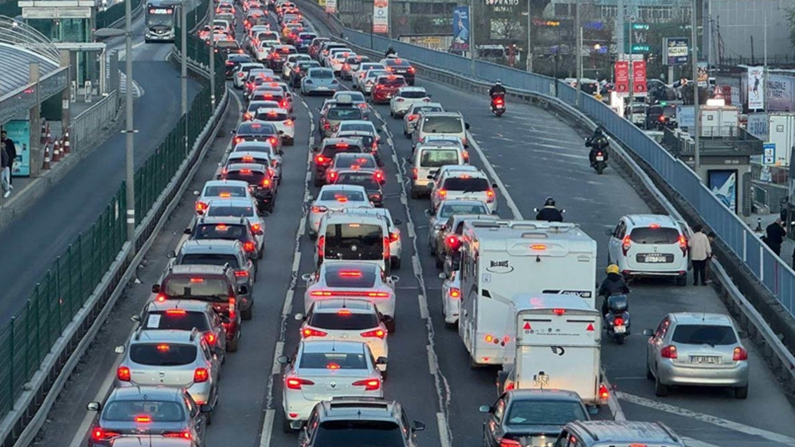 İstanbul'da bazı yollar trafiğe kapatılacak