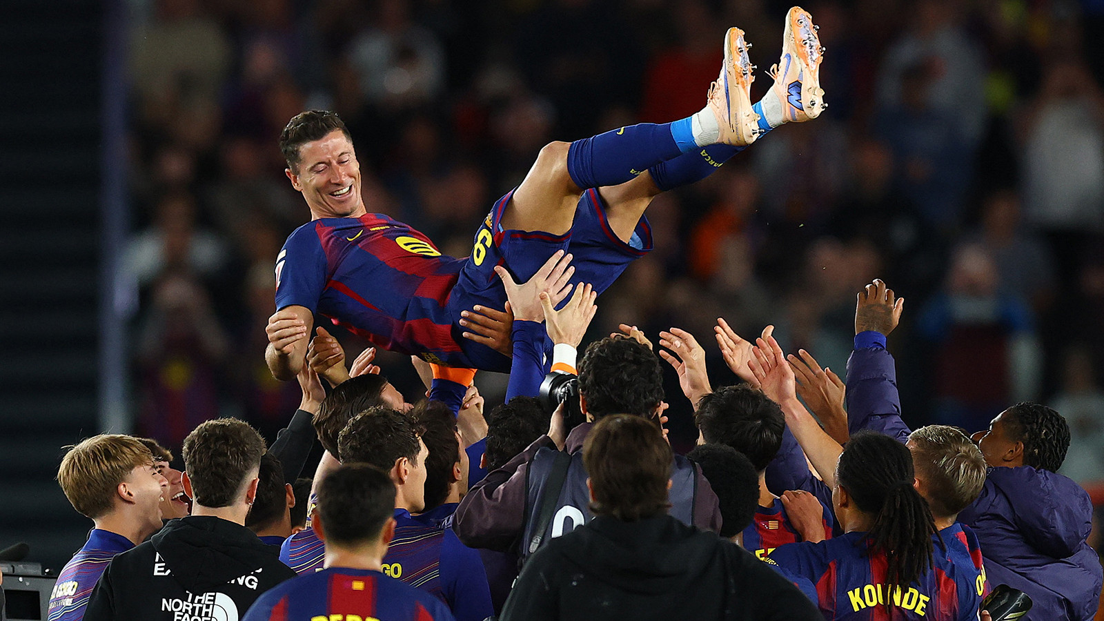 Barcelona'dan tarihi başarı! İç sahada 19'da 19