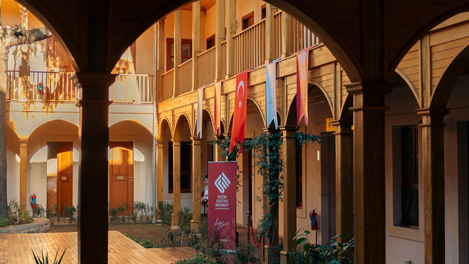 Fatih Sultan Mehmet Vakıf Üniversitesi'nden “555. Yılda 55 Etkinlik” programı