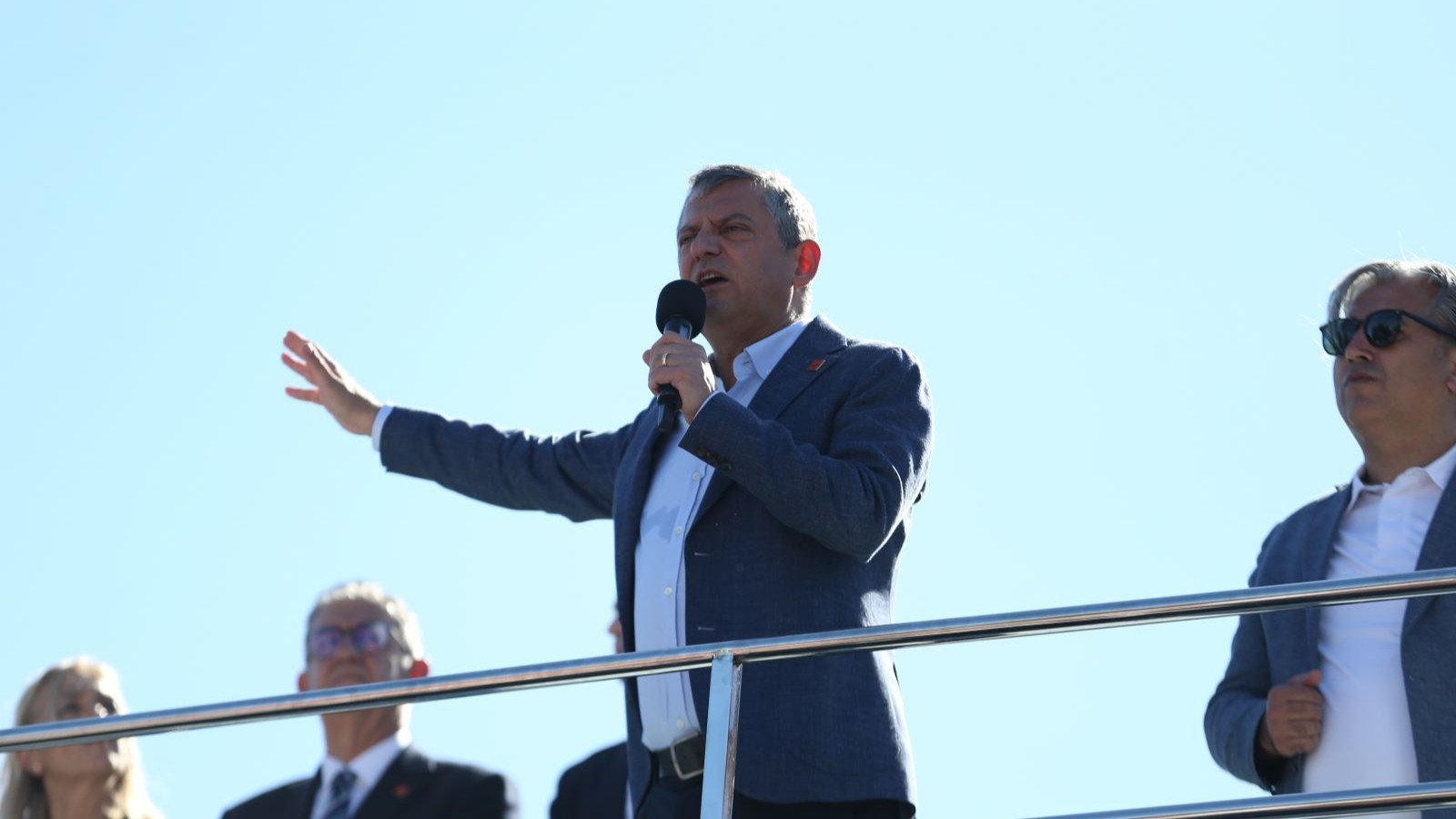 Özgür Özel'den 'genel ve yerel seçimler' birlikte yapılsın önerisi