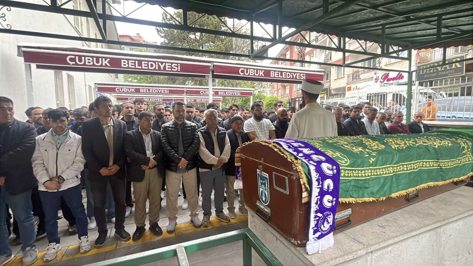 16 yaşındaki futbolcu Abdullah Sultanoğlu, toprağa verildi
