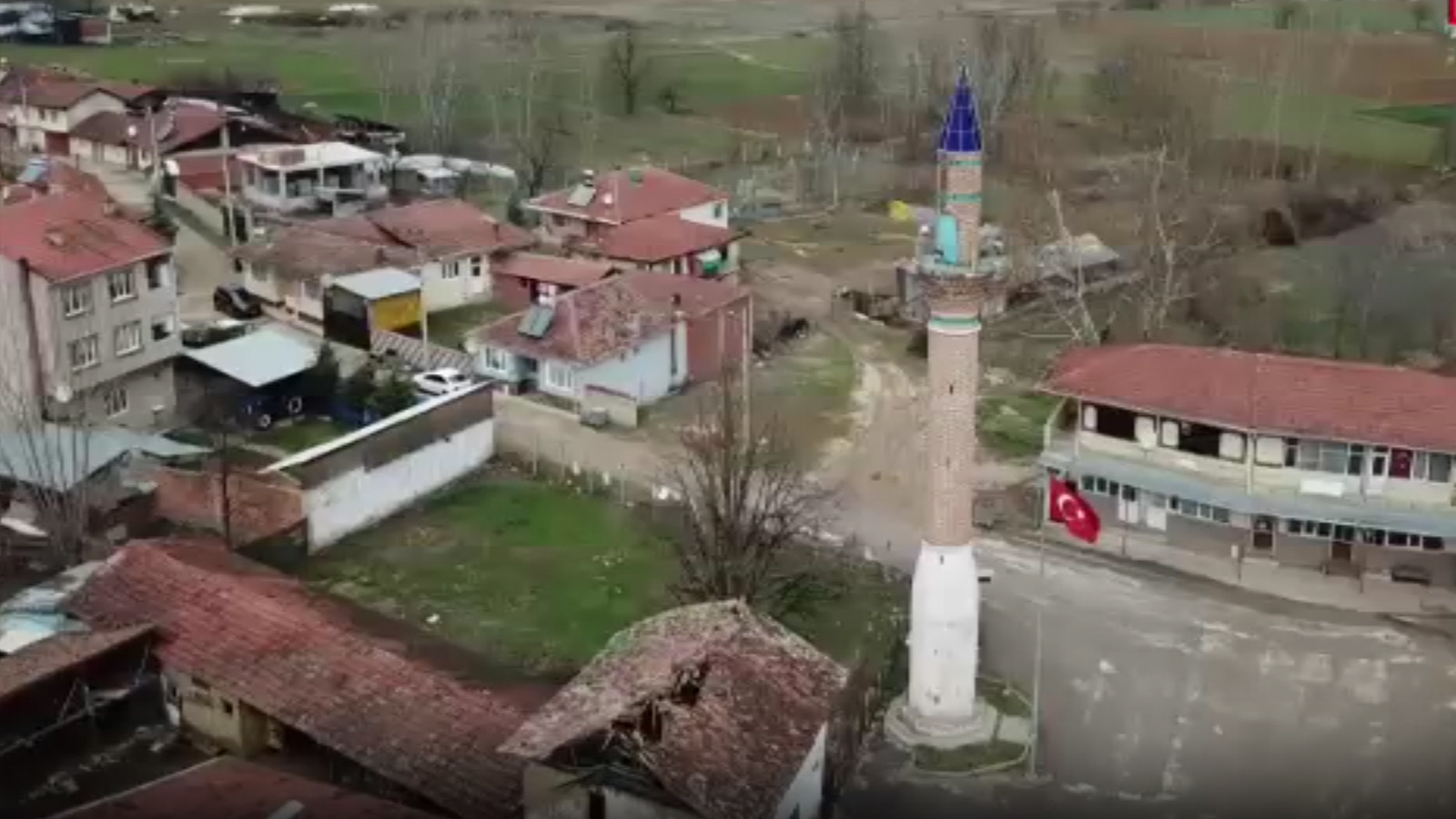 Camisiz minare, mahallenin sembolü oldu