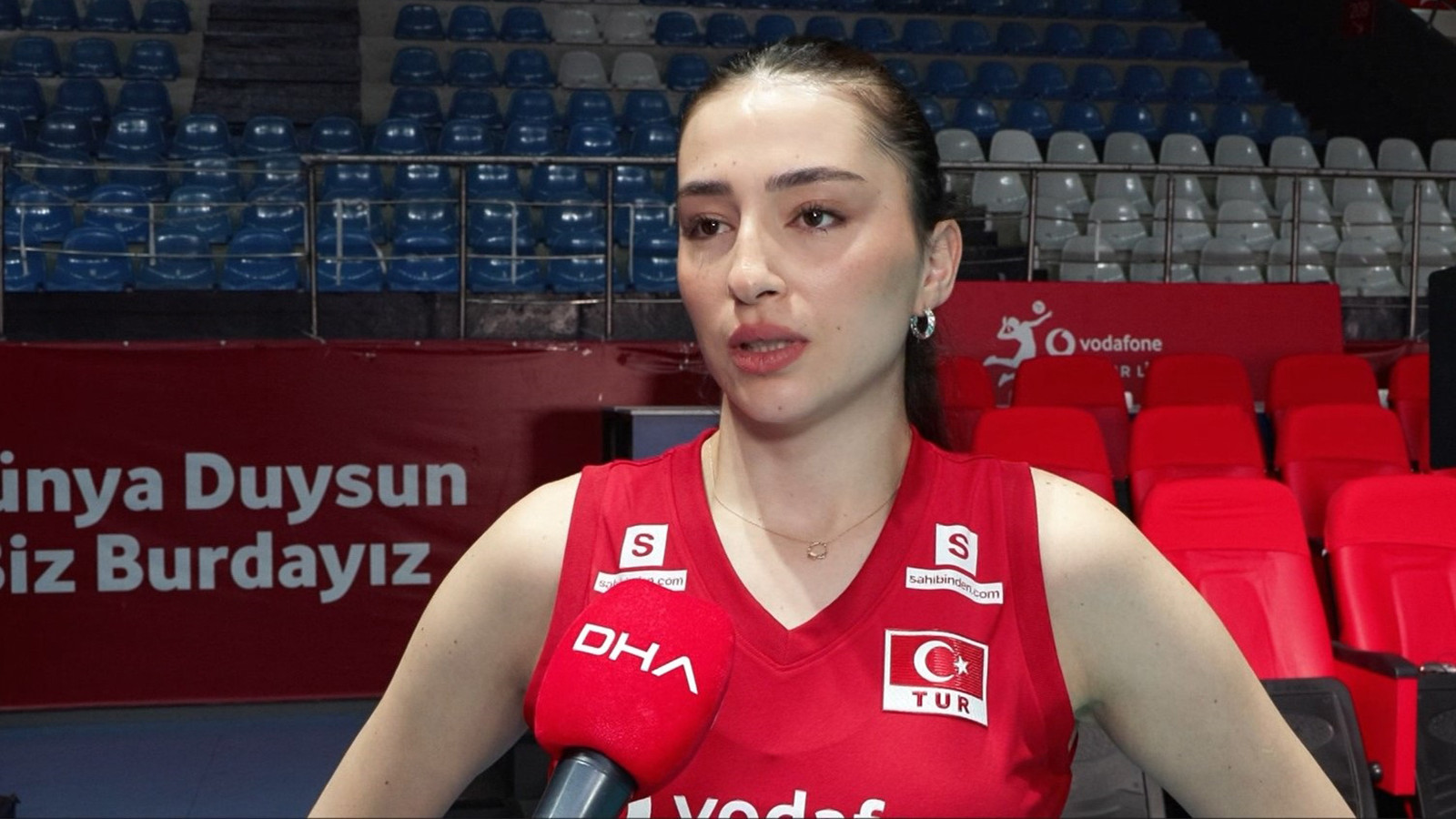 Milli voleybolcu Saliha Şahin: "Şampiyon olmayı özledik"