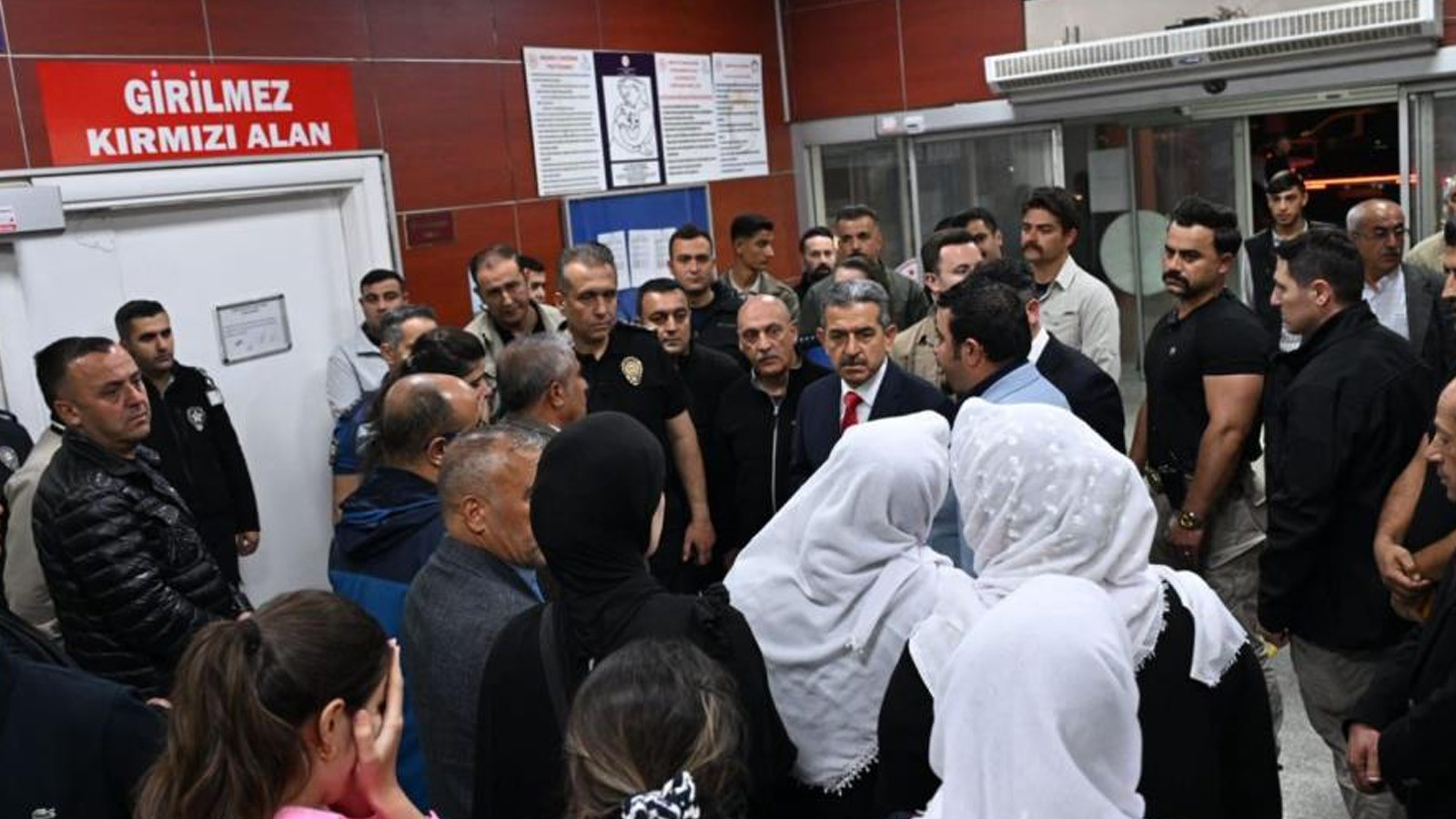 Spor yaparken dili boğazına kaçan genç, ölümden döndü