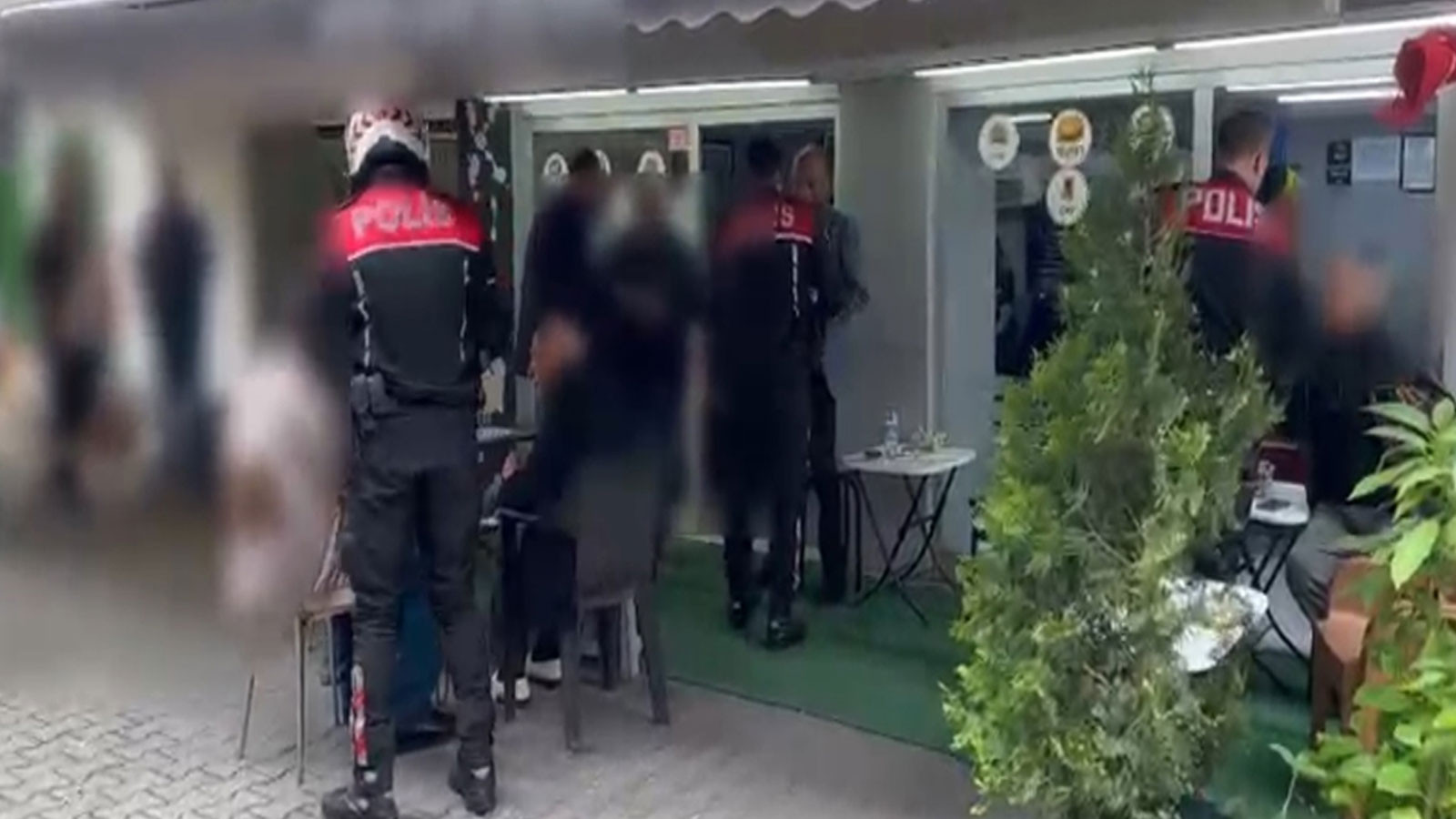 Çay ocağında fuhşa aracılık yapanlara operasyon: 4 tutuklama