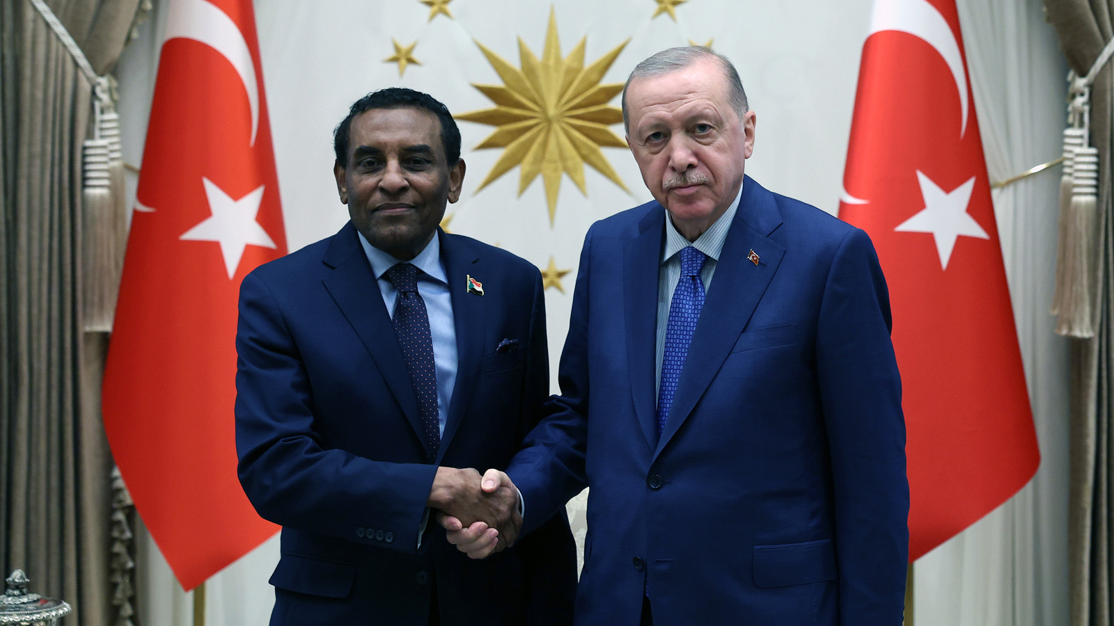 Cumhurbaşkanı Erdoğan, Sudan Başbakanı İdris'i kabul etti