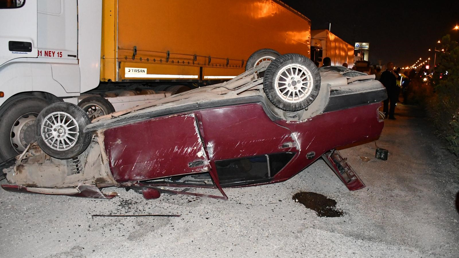 Hatay'da otomobil takla attı: 1'i ağır 3 yaralı