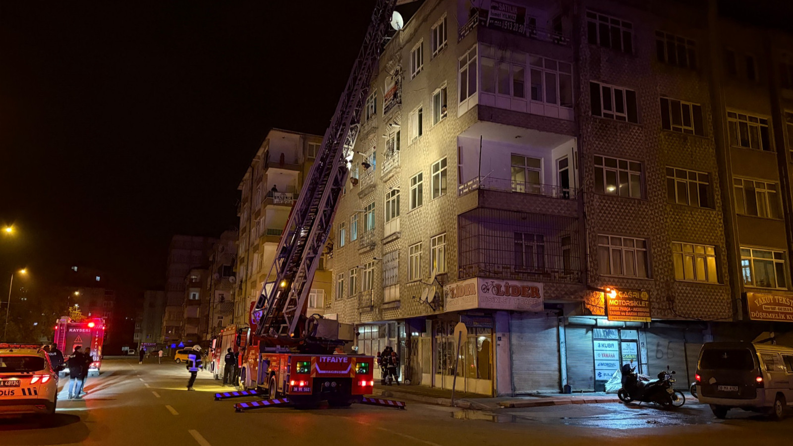 Kayseri'de bodrum katta yangın