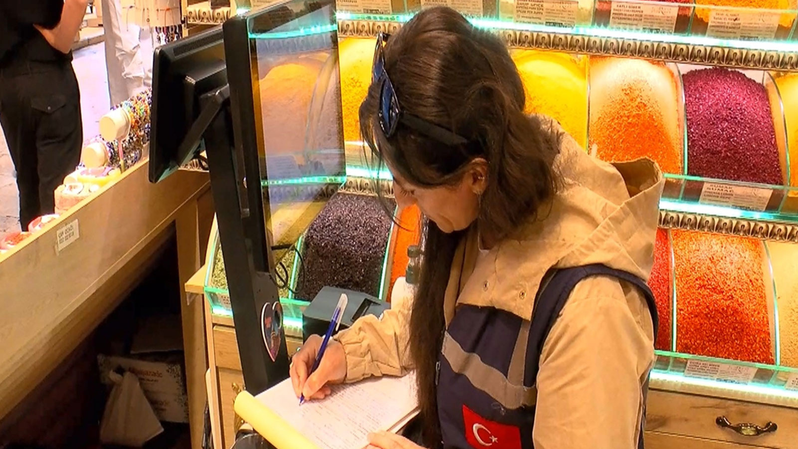 Kurban Bayram öncesi Mısır Çarşısı'nda 'fahiş fiyat' denetimi